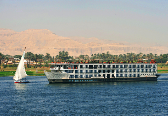 Nile cruise Tour from Luxor to Aswan 3 nights / 4 days 