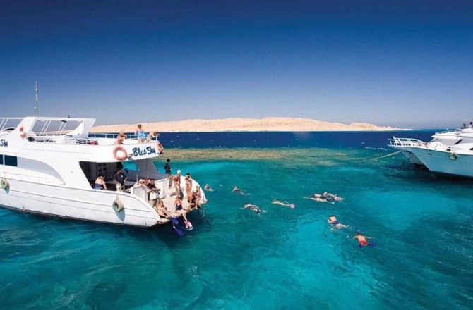 Snorkeling & Diving  by Boat to Ras Mohamed