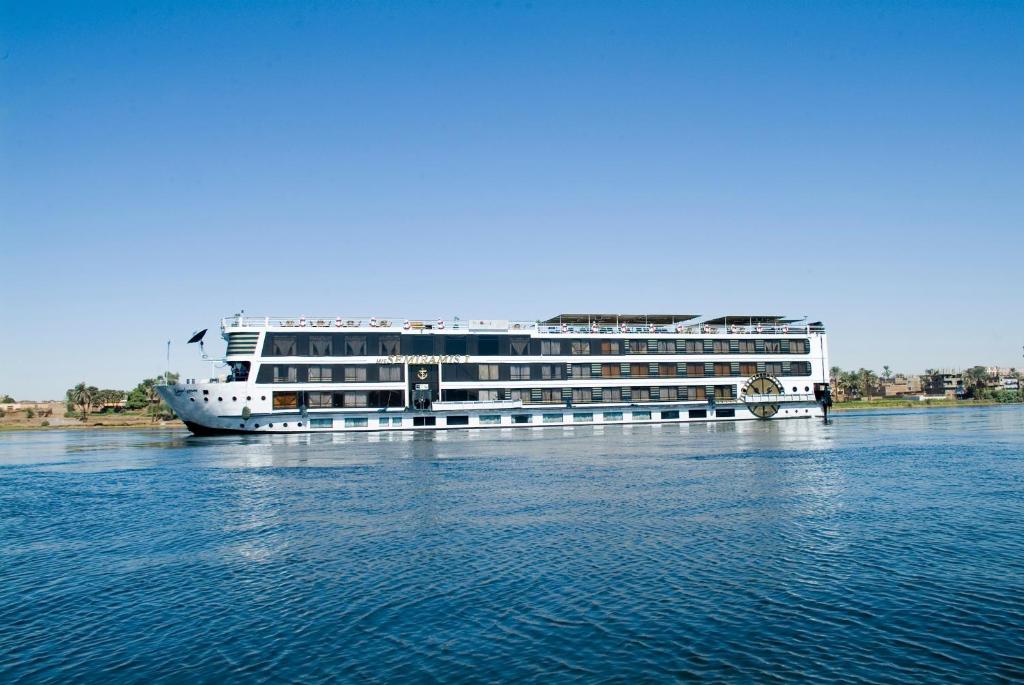 https://holidayinegypttravels.com/uploads/2024-09-06-120318-Semiramis%20cruise%204.jpg